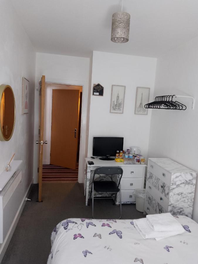 Bed And Breakfast Double Room Chester City Centre, Free Parking Kültér fotó